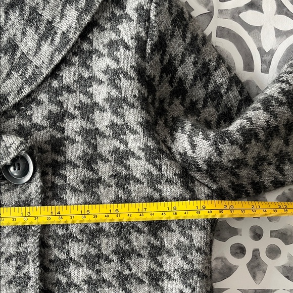 Ellen Tracy Charcoal Houndstooth Jacket - Picture 5 of 6